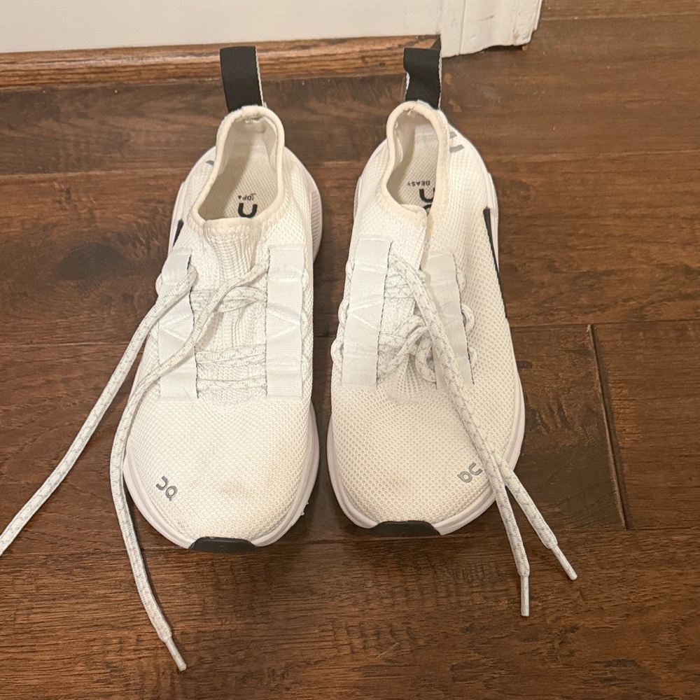 ON Women's White Athletic Shoes